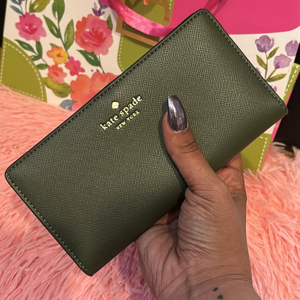 KATE SPADE WALLET - Picture 2 of 6